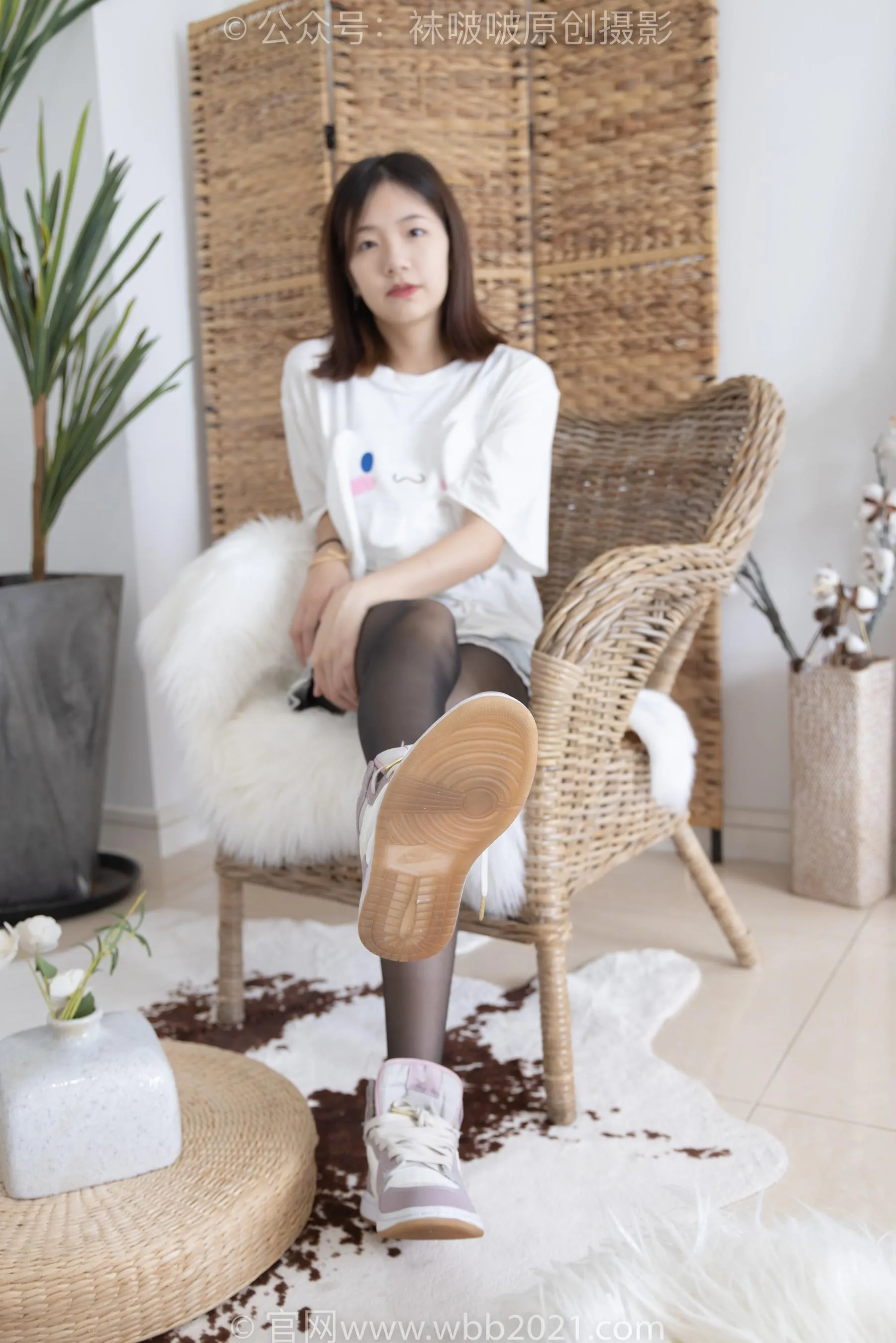 [BoBoSocks袜啵啵]NO.233 小甜豆-板鞋、黑丝 [89P]插图7